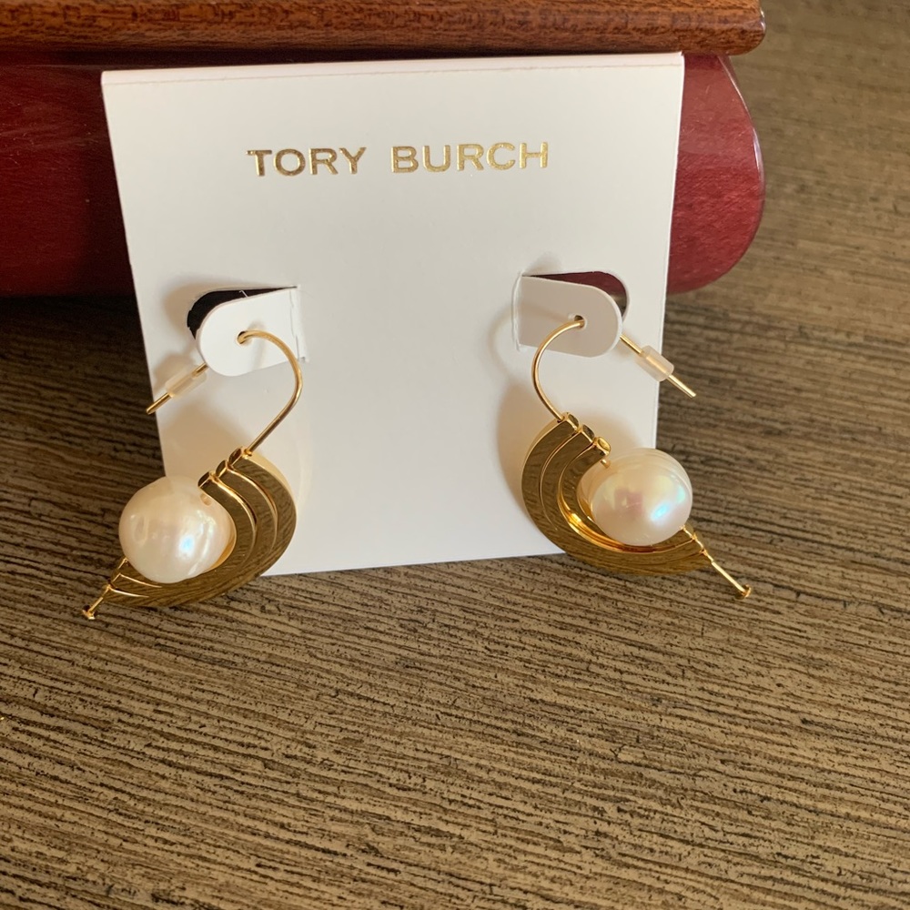 Tory Burch earrings and necklace set